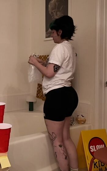 Full leaked Yungelderberry private onlyfans photo