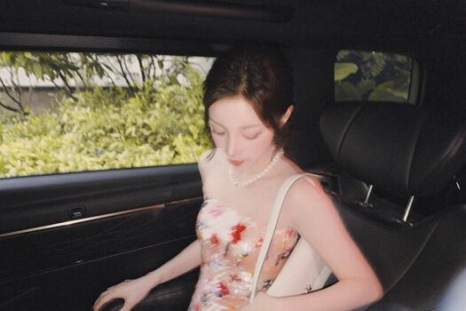 Full leaked Yuqi page private onlyfans photo