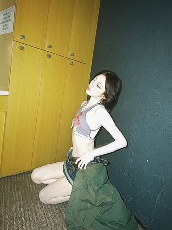 Full leaked Yuqi page private onlyfans photo