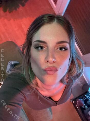 Full leaked Yve gaming private onlyfans photo