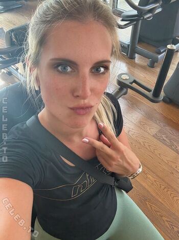 Full leaked Yve gaming private onlyfans photo