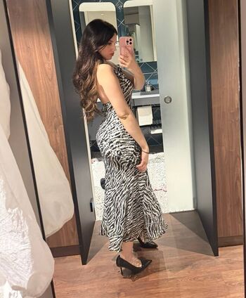Full leaked Zeling private onlyfans photo