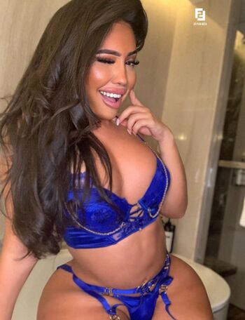 Full leaked Zinaats private onlyfans photo