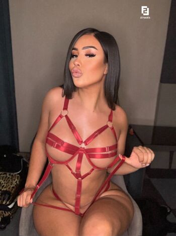 Full leaked Zinaats private onlyfans photo