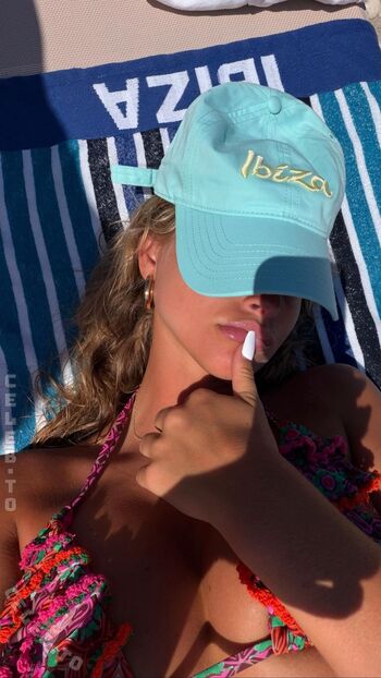 Full leaked Zoe kaeppele private onlyfans photo