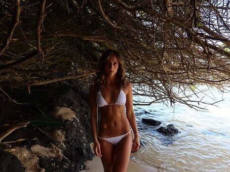 Full leaked Zoe simmons private onlyfans photo