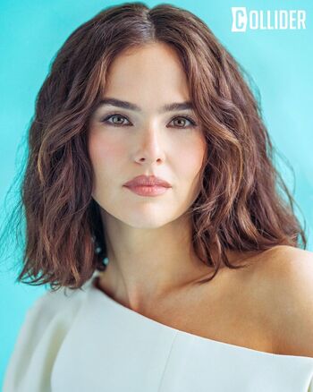 Zoey Deutch