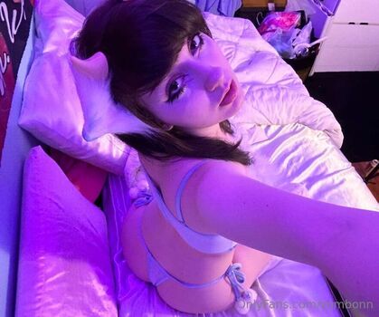 Full leaked Zombonn private onlyfans photo